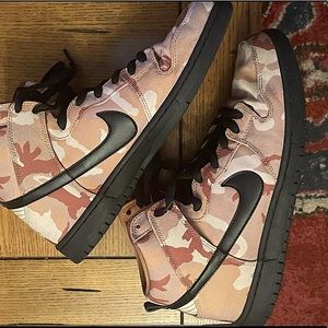 Nike SB Dunk High Desert Camo  size 10